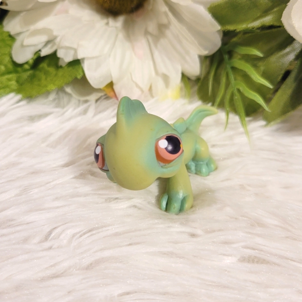 2/$10 Littlest Pet Shop LPS #29 Green Iguana Lizard Brown Eyes 2004 Hasbro